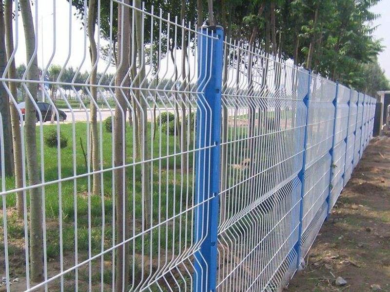 新建桃型柱护栏